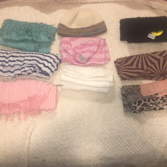 Accessories - 🚨🚨 Scarf bundle